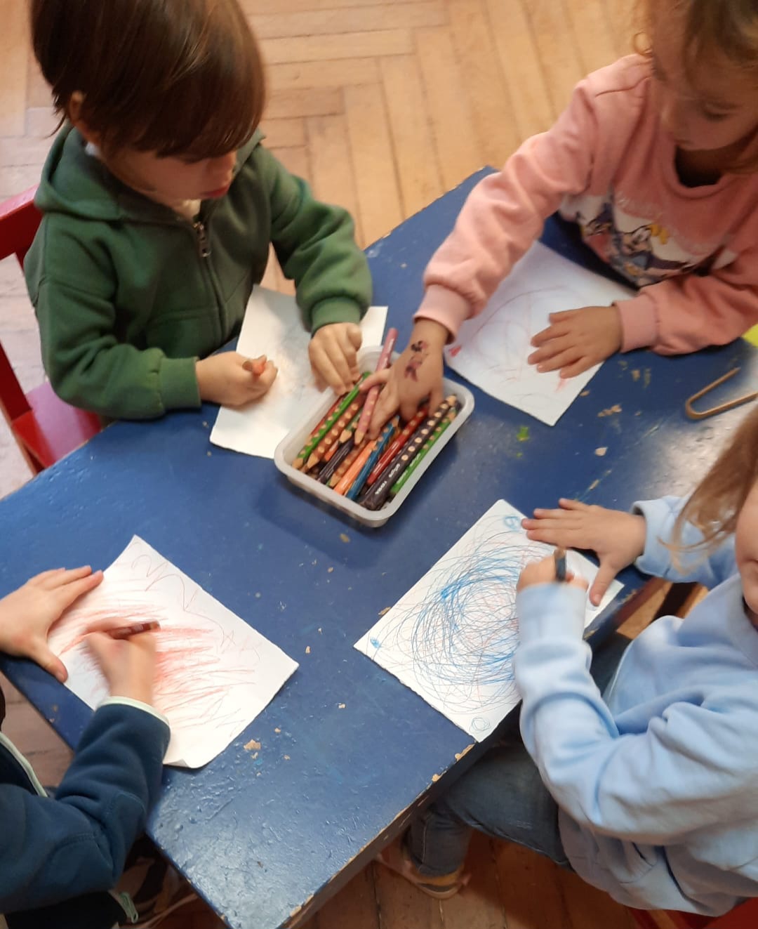 Montessori e Motricità fine con le clips | Mamma Felice